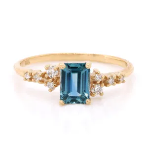 Elise II | blue sapphire & diamonds