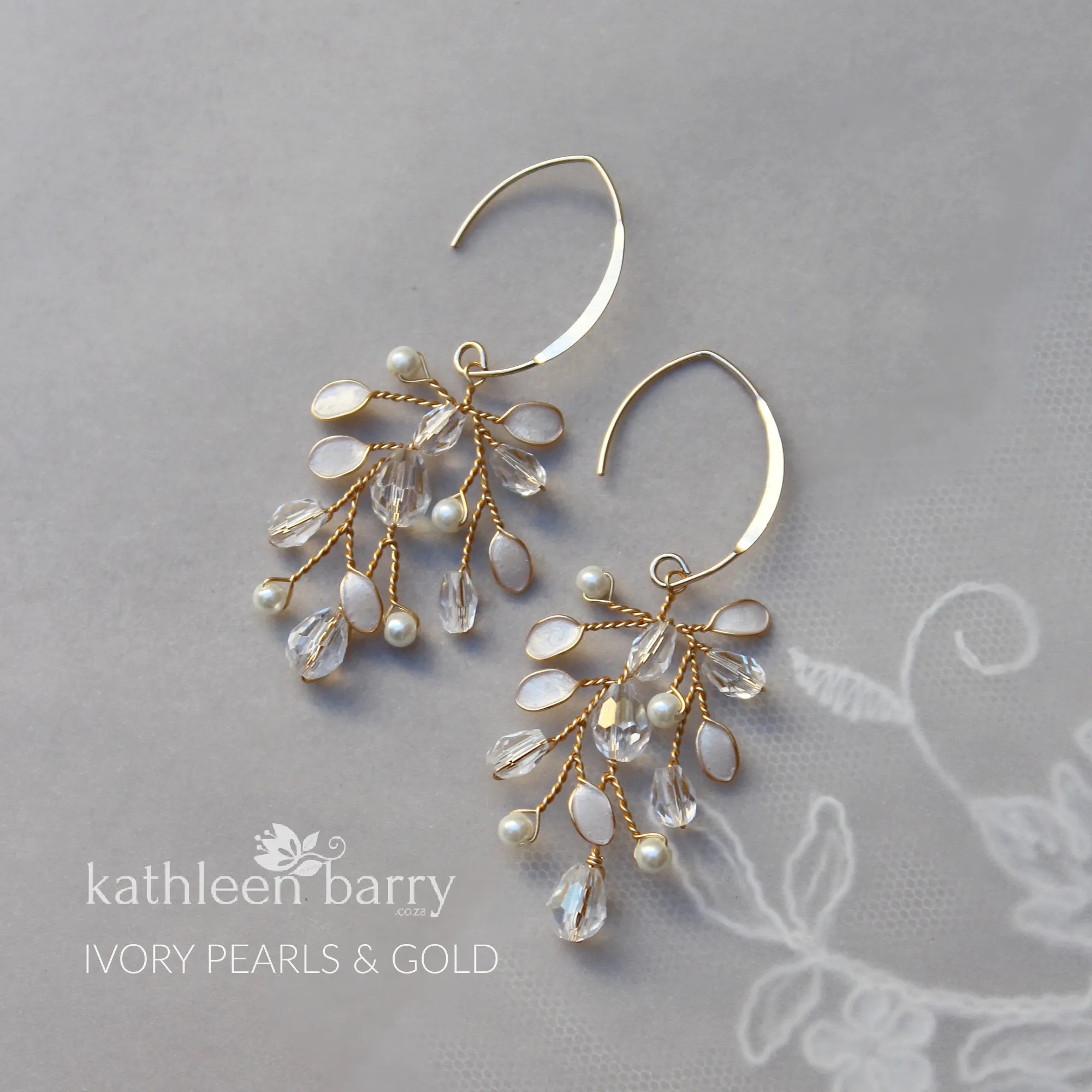 Sarah-Faye Earrings - Gold, silver or rose gold - Leaf enamel inlay & pearl color options